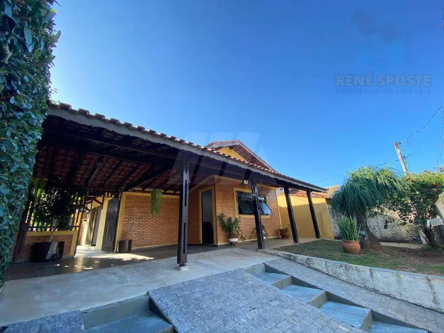 Foto 1 de Casa com 3 quartos à venda, 300m2 em Sao Pedro - SP