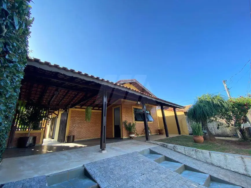 Foto 1 de Casa com 3 quartos à venda, 300m2 em Sao Pedro - SP