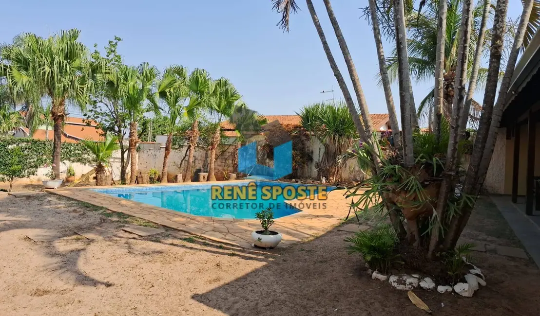 Foto 1 de Casa com 3 quartos à venda, 600m2 em Sao Pedro - SP