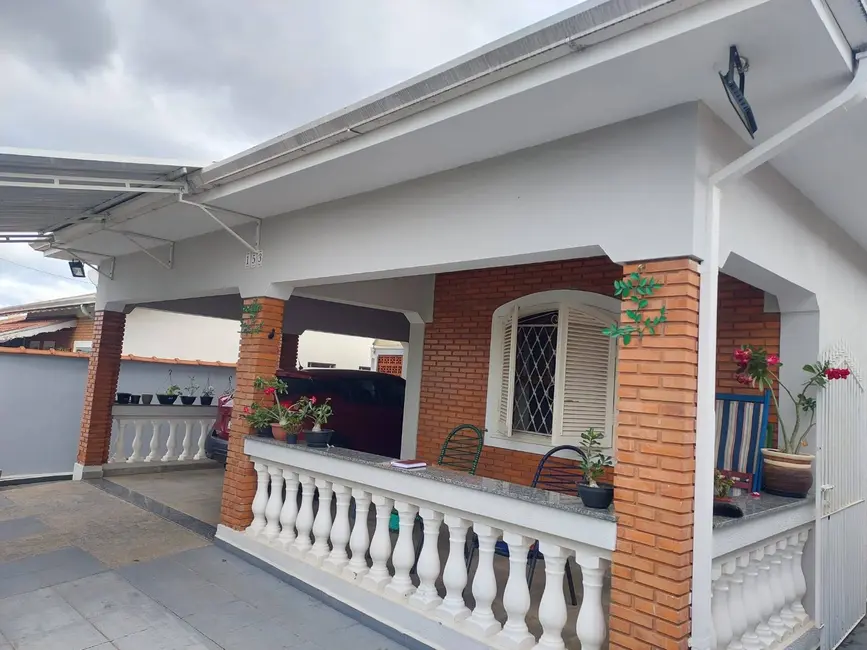 Foto 1 de Casa com 2 quartos à venda, 275m2 em Sao Pedro - SP