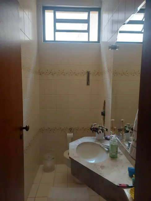 Foto 4 de Sobrado com 3 quartos à venda, 406m2 em Santa Cruz, Sao Pedro - SP