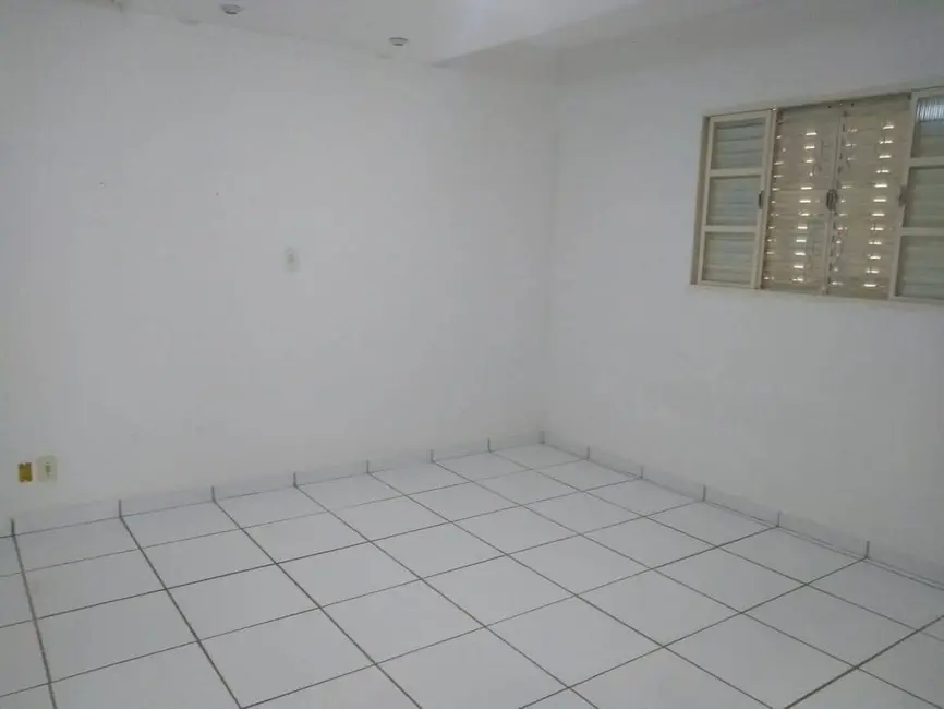 Foto 4 de Casa com 2 quartos à venda, 150m2 em Sao Pedro - SP