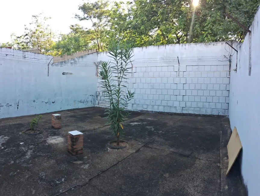 Foto 3 de Casa com 2 quartos à venda, 227m2 em Sao Pedro - SP