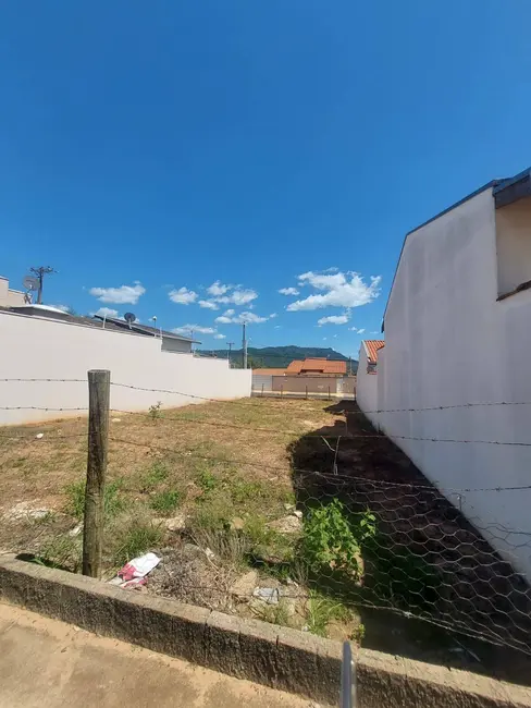 Foto 2 de Terreno / Lote à venda, 303m2 em Sao Pedro - SP
