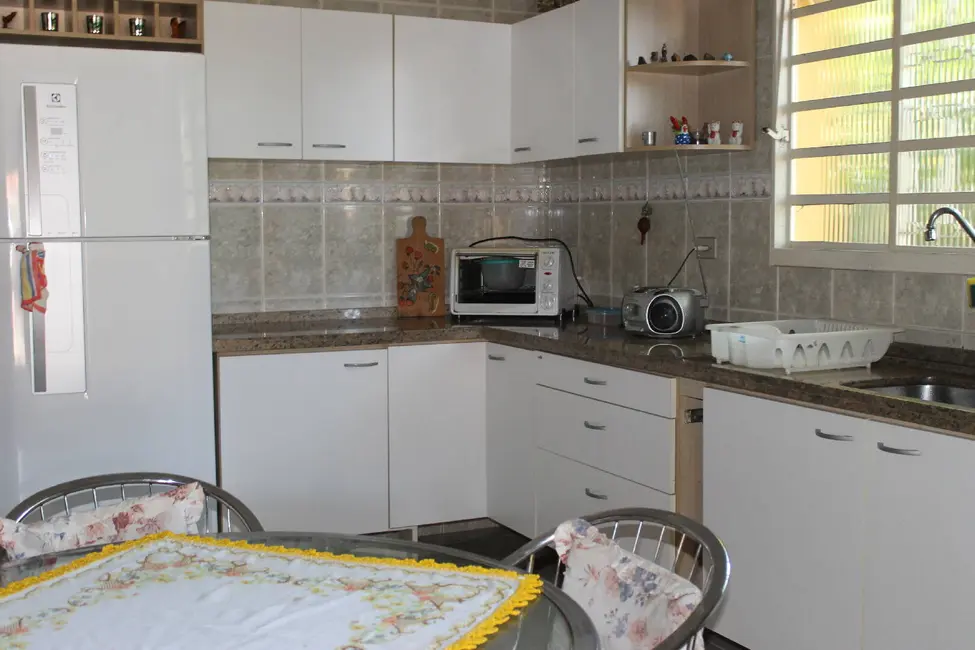 Foto 4 de Casa com 3 quartos à venda, 704m2 em Sao Pedro - SP