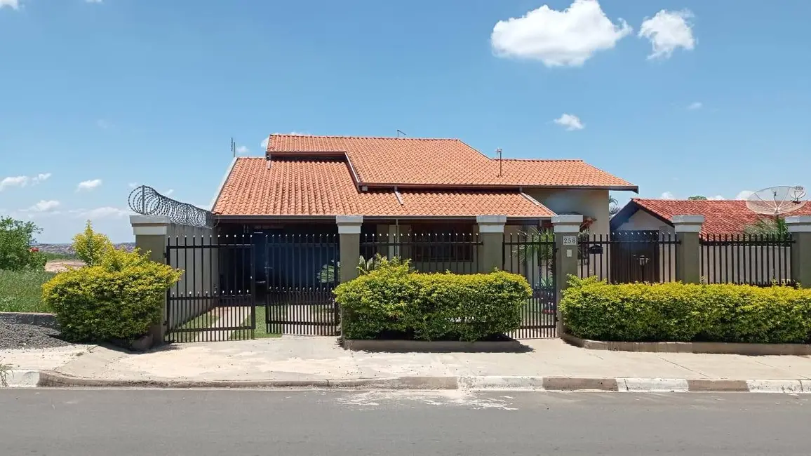 Foto 1 de Casa com 3 quartos à venda, 751m2 em Sao Pedro - SP