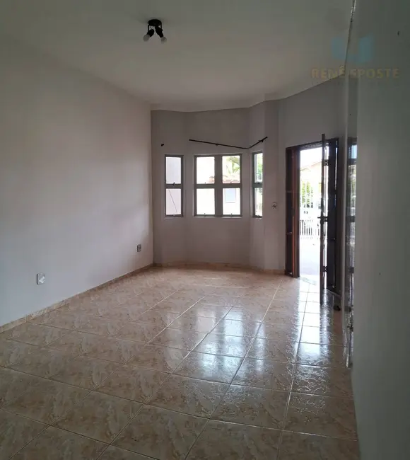 Foto 2 de Casa com 3 quartos à venda, 290m2 em Sao Pedro - SP