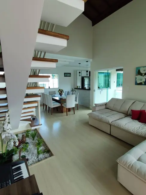 Foto 3 de Casa com 3 quartos à venda, 300m2 em Sao Pedro - SP