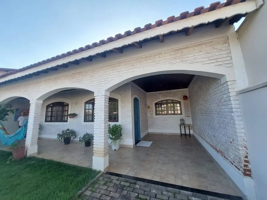 Foto 2 de Casa com 4 quartos à venda, 300m2 em Sao Pedro - SP