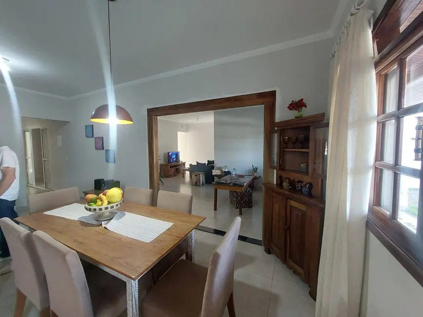 Foto 5 de Casa com 4 quartos à venda, 300m2 em Sao Pedro - SP