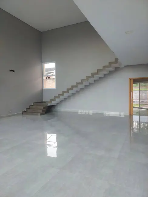 Foto 4 de Sobrado com 4 quartos à venda, 1000m2 em Sao Pedro - SP