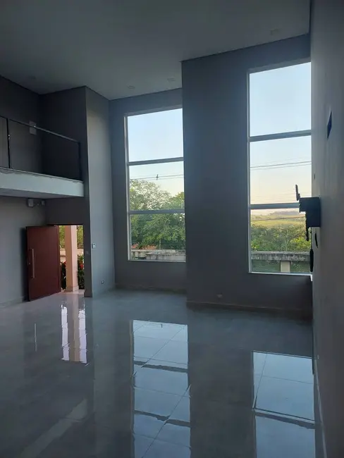 Foto 3 de Sobrado com 4 quartos à venda, 1000m2 em Sao Pedro - SP