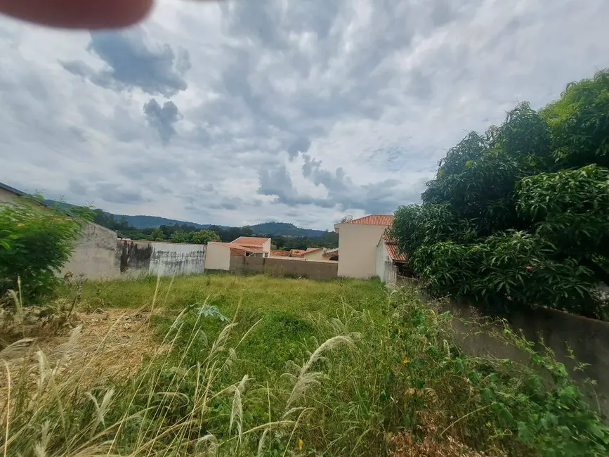 Foto 3 de Terreno / Lote à venda, 280m2 em Sao Pedro - SP