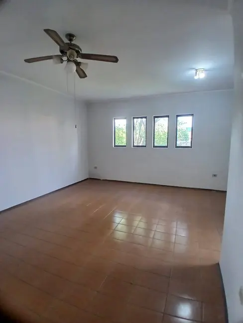 Foto 2 de Casa com 3 quartos à venda, 400m2 em Sao Pedro - SP