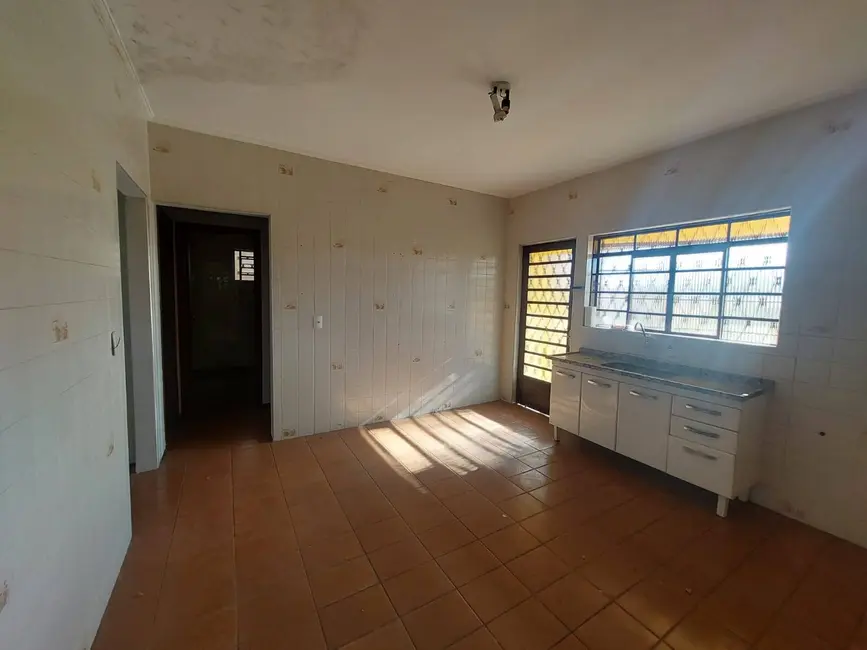 Foto 4 de Casa com 3 quartos à venda, 400m2 em Sao Pedro - SP