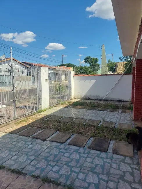 Foto 1 de Casa com 3 quartos à venda, 330m2 em Sao Pedro - SP