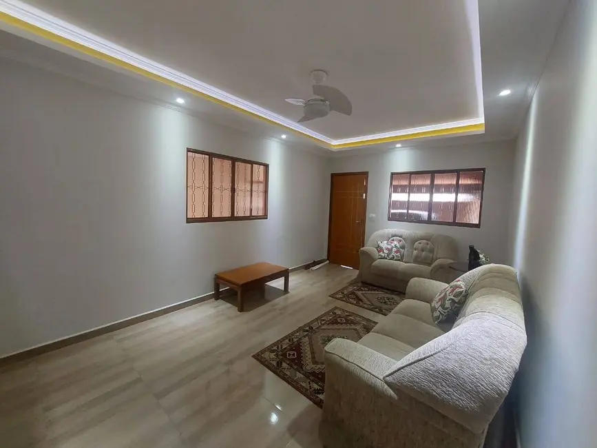 Foto 1 de Casa com 3 quartos à venda, 600m2 em Sao Pedro - SP