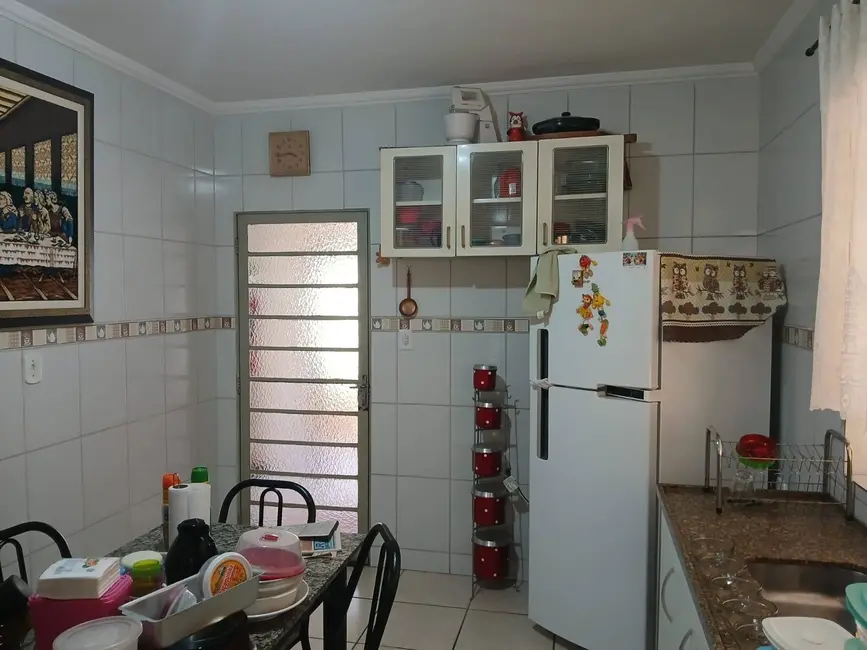 Foto 4 de Casa com 2 quartos à venda, 300m2 em Sao Pedro - SP