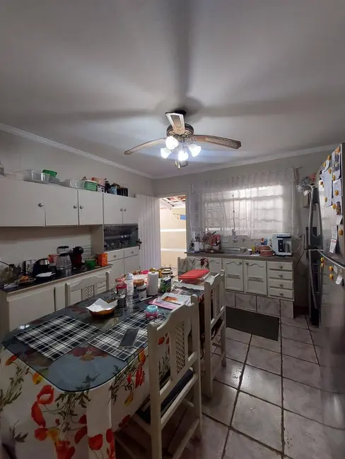 Foto 1 de Casa com 2 quartos à venda, 150m2 em Sao Pedro - SP