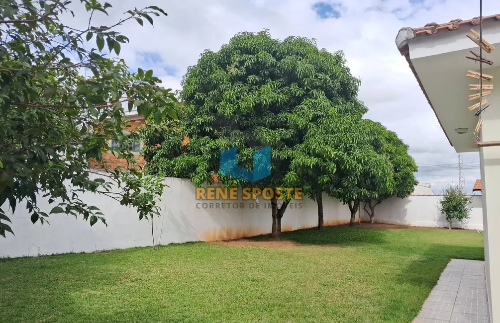 Foto 2 de Casa com 2 quartos à venda, 1000m2 em Sao Pedro - SP