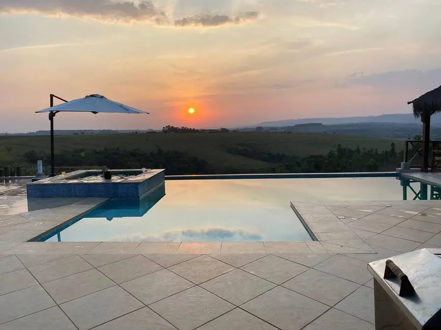 Foto 9 de Sítio / Rancho com 6 quartos à venda, 14m2 em Sao Pedro - SP