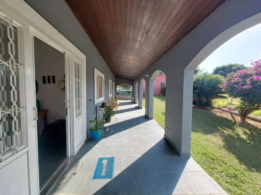 Foto 1 de Casa com 3 quartos à venda, 1000m2 em Sao Pedro - SP