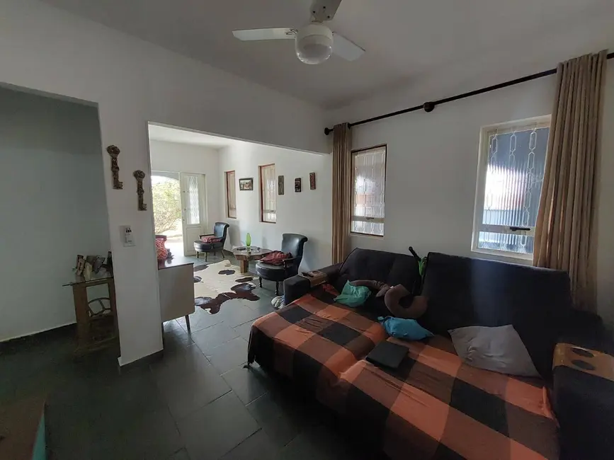 Foto 3 de Casa com 3 quartos à venda, 1000m2 em Sao Pedro - SP