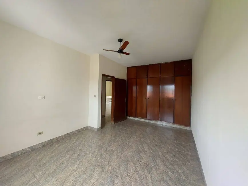 Foto 7 de Casa com 3 quartos à venda e para alugar, 352m2 em Santa Cruz, Sao Pedro - SP