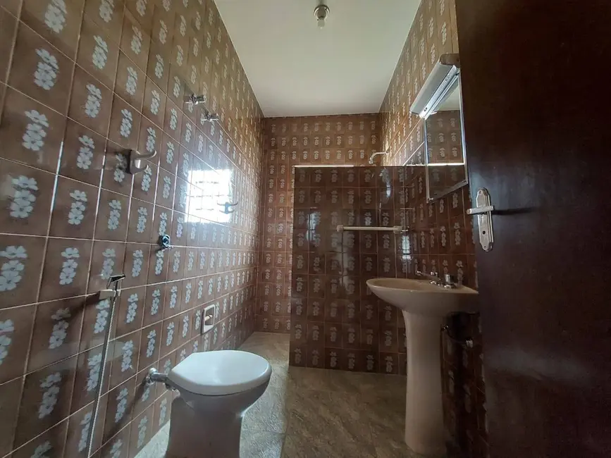 Foto 9 de Casa com 3 quartos à venda e para alugar, 352m2 em Santa Cruz, Sao Pedro - SP