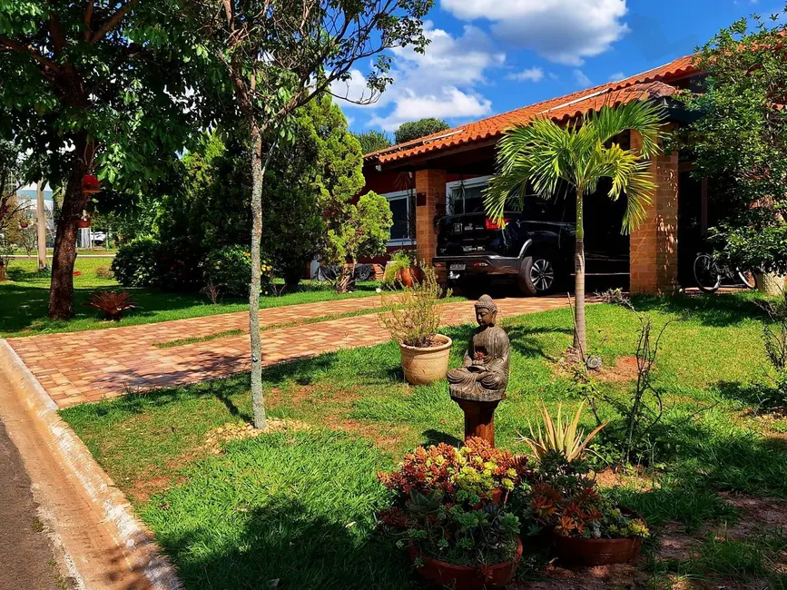 Foto 2 de Casa com 3 quartos à venda, 800m2 em Sao Pedro - SP