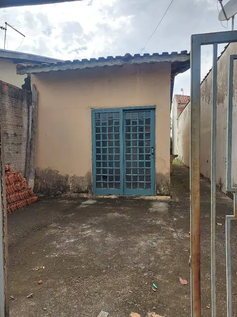 Foto 1 de Casa com 1 quarto à venda, 150m2 em Sao Pedro - SP