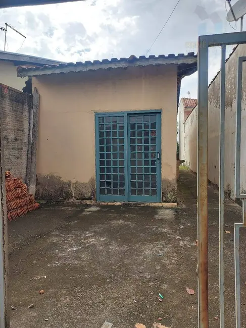 Foto 1 de Casa com 1 quarto à venda, 150m2 em Sao Pedro - SP