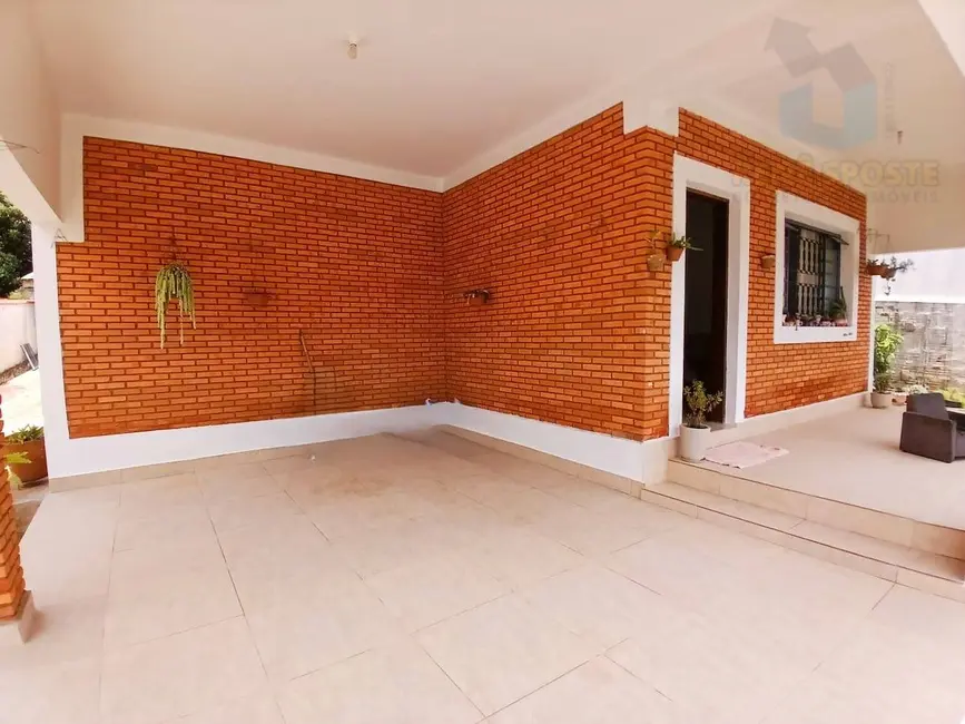 Foto 2 de Casa com 3 quartos à venda, 390m2 em Sao Pedro - SP