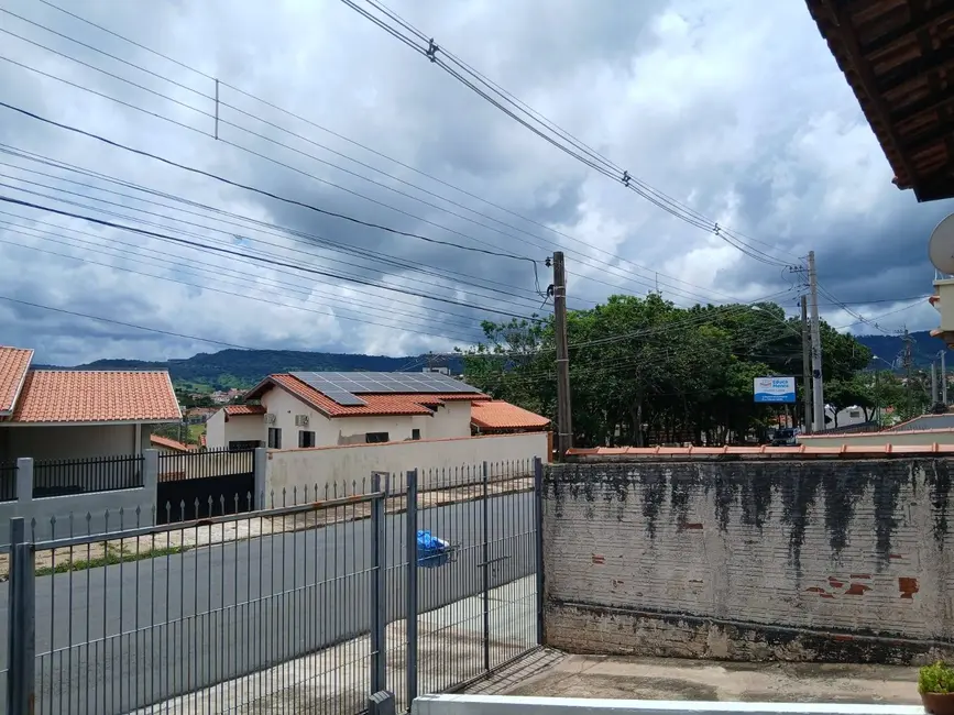 Foto 3 de Casa com 3 quartos à venda, 390m2 em Sao Pedro - SP