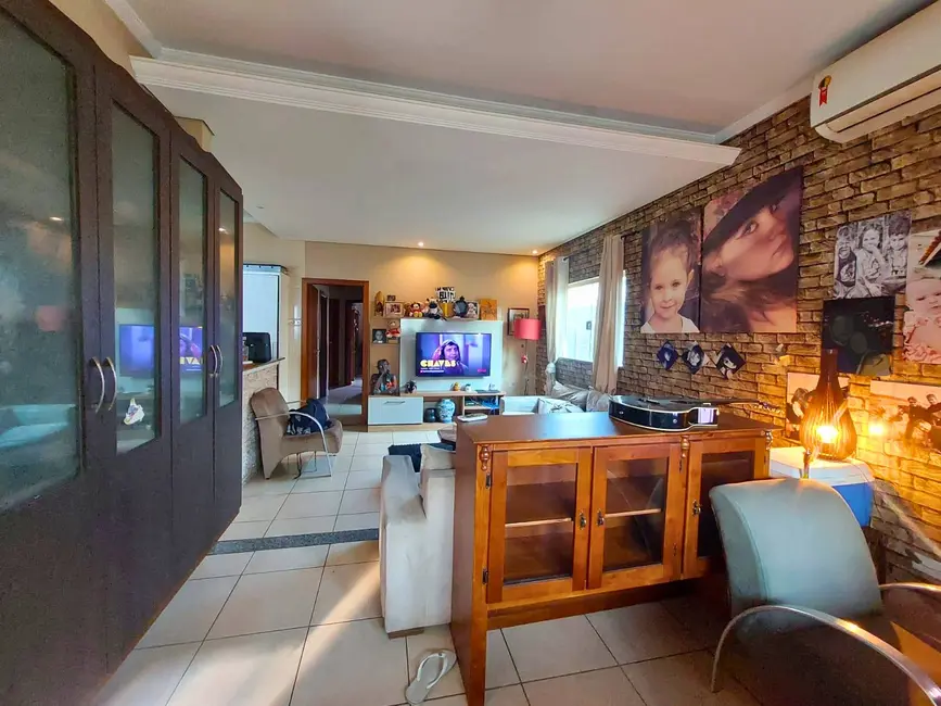 Foto 3 de Casa com 3 quartos à venda, 303m2 em Sao Pedro - SP