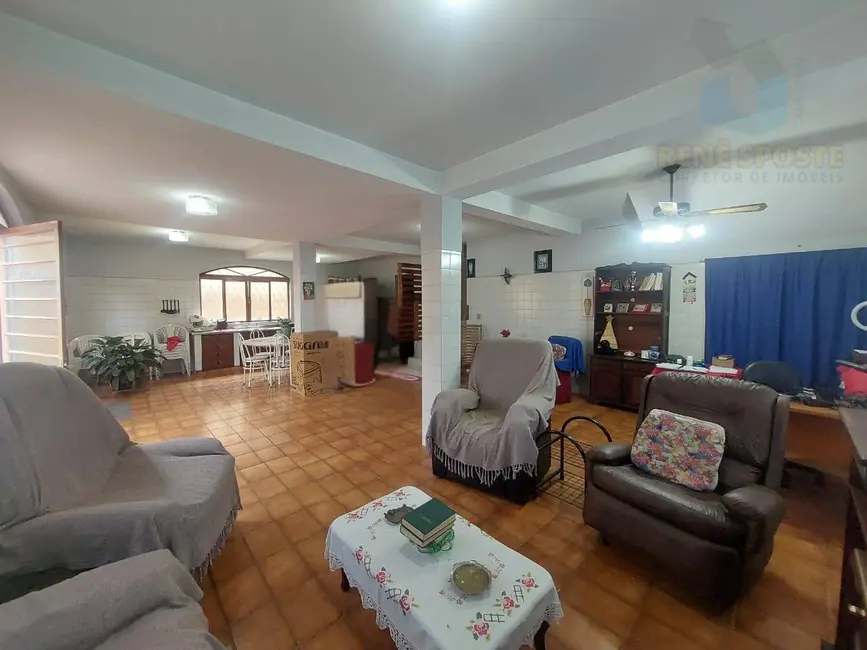 Foto 4 de Casa com 3 quartos à venda e para alugar, 643m2 em Sao Pedro - SP