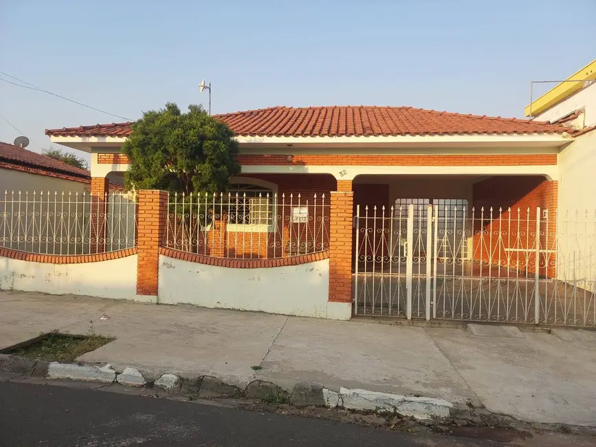 Foto 1 de Casa com 3 quartos à venda, 300m2 em Sao Pedro - SP