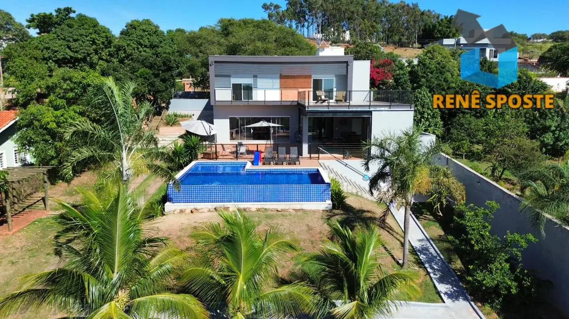 Foto 1 de Casa com 4 quartos à venda, 1300m2 em Sao Pedro - SP