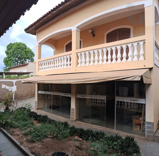 Foto 1 de Casa com 2 quartos à venda, 390m2 em Sao Pedro - SP