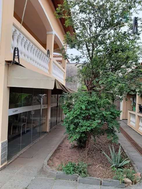 Foto 4 de Casa com 2 quartos à venda, 390m2 em Sao Pedro - SP