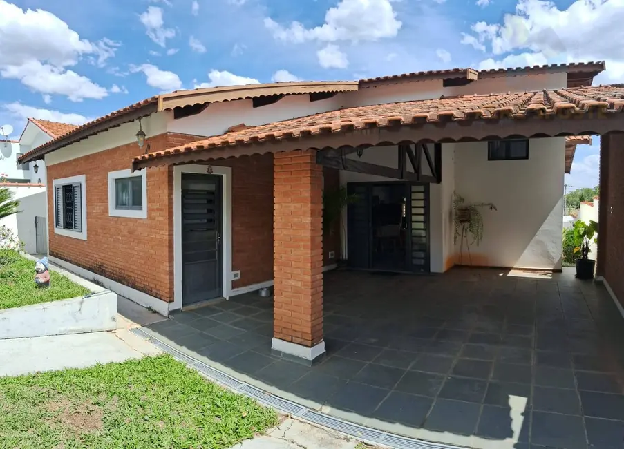 Casa com 4 quartos à venda, 708m2 em Aguas De Sao Pedro - SP - imagem 3 Foto 3 de Casa com 4 quartos à venda, 708m2 em Aguas De Sao Pedro - SP