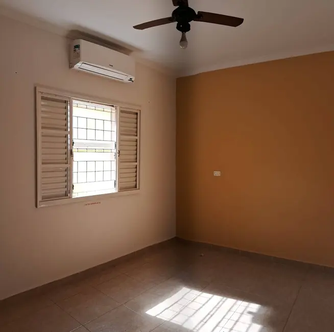Foto 5 de Casa com 2 quartos à venda, 300m2 em Sao Pedro - SP