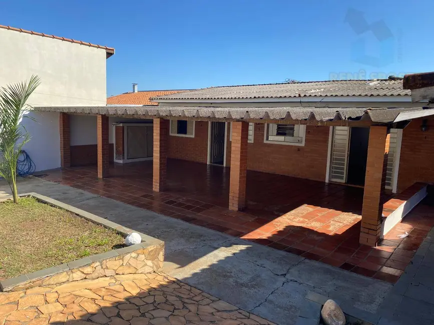 Foto 1 de Casa com 1 quarto à venda, 208m2 em Sao Pedro - SP
