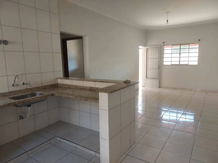 Foto 3 de Casa com 2 quartos à venda, 250m2 em Sao Pedro - SP