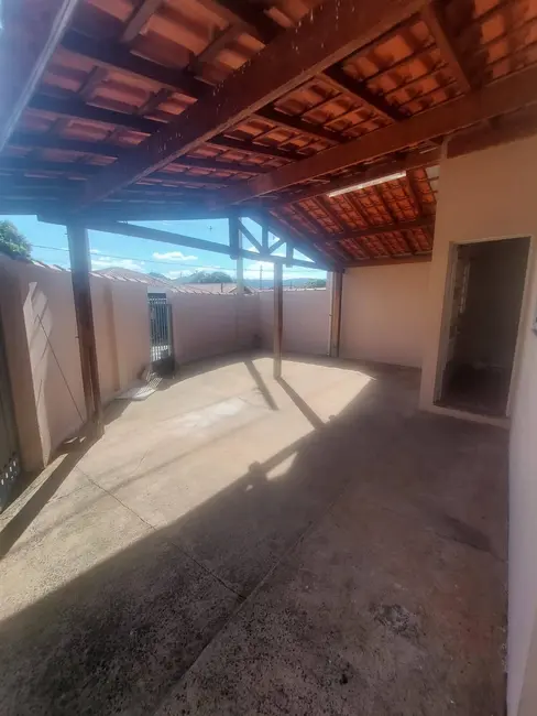 Foto 1 de Casa com 2 quartos à venda, 250m2 em Sao Pedro - SP