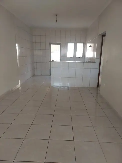 Foto 2 de Casa com 2 quartos à venda, 250m2 em Sao Pedro - SP