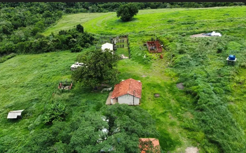 Foto 2 de Sítio / Rancho à venda e para alugar, 13m2 em Sao Pedro - SP