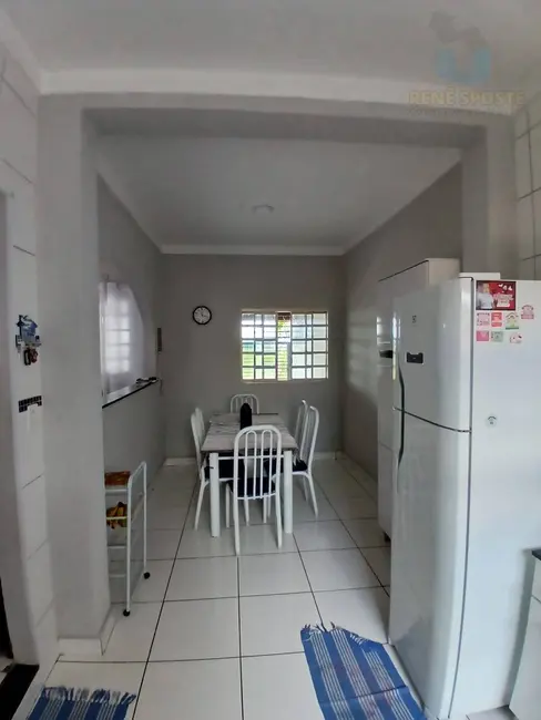 Foto 4 de Casa com 2 quartos à venda, 200m2 em Sao Pedro - SP