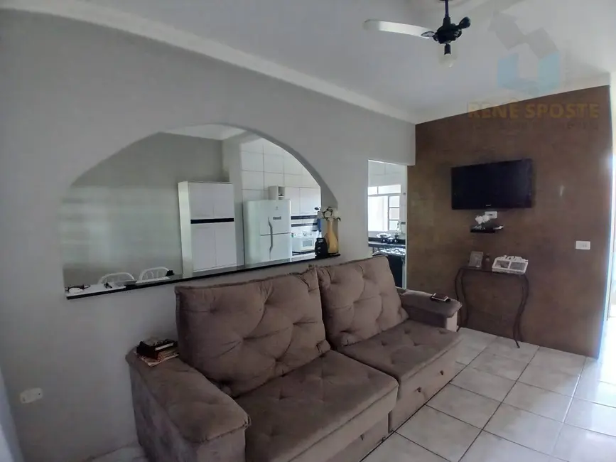 Foto 2 de Casa com 2 quartos à venda, 200m2 em Sao Pedro - SP