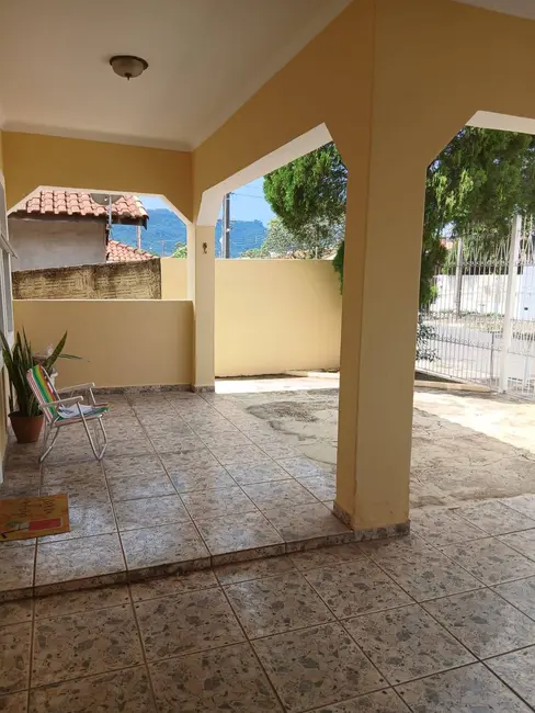 Foto 3 de Casa com 3 quartos à venda, 330m2 em Sao Pedro - SP